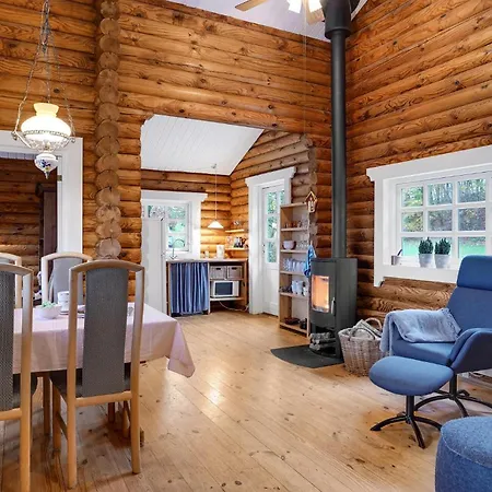 2 Bedroom Cozy In Ferienhaus