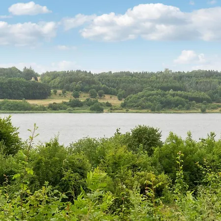 2 Bedroom Cozy In בית נופש